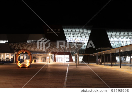 Nishikyushu Shinkansen at night at Shin-Omura Station (East Exit/Sakura Exit) Nishikyushu Shinkansen at night at Shin-Omura Station (East Exit/Sakura Exit) 95598998
