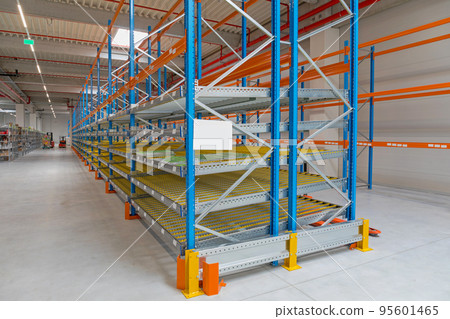 Gravity Flow Shelving Gravity Flow Shelving 95601465