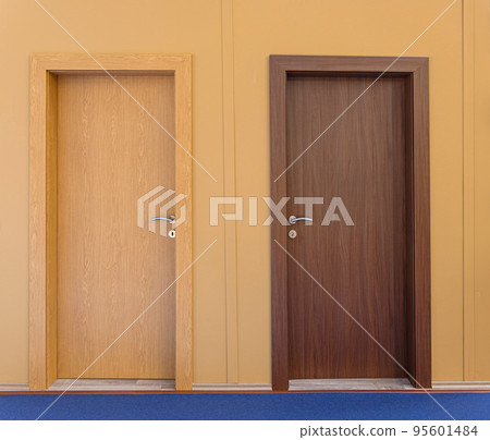 Beige Brown Doors 95601484
