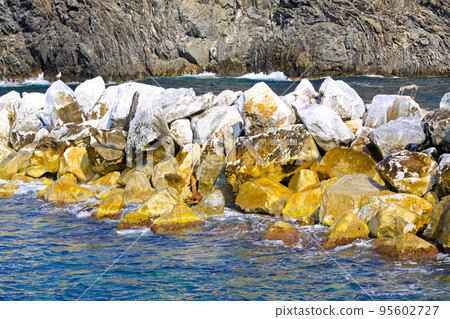 Sea wall Sea wall 95602727