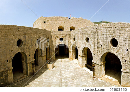 Dubrovnik fort 95603560