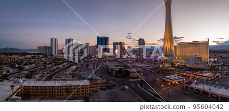 Panoramic aerial view of the Las Vegas Strip. Stretch of South Las Vegas Boulevard in Nevada that is known for its concentration of hotels and casinos. 95604042