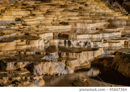 Magnificent underground palace Akiyoshido 95607364