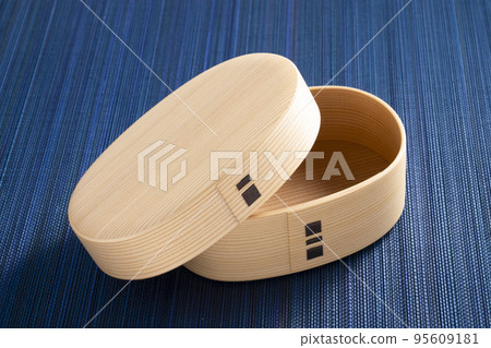 [Traditional Crafts of Akita Prefecture] Odate Magewappa 95609181