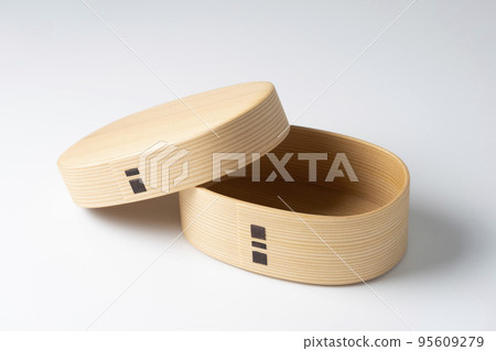 【秋田縣的傳統工藝品】大館蓑衣 95609279
