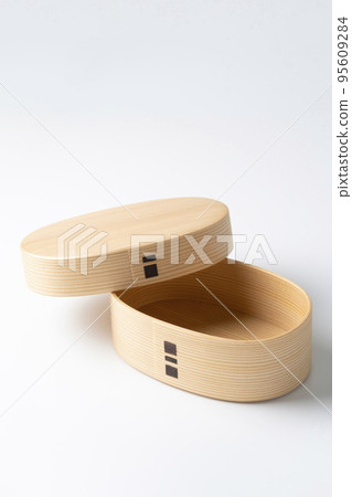 【秋田縣的傳統工藝品】大館蓑衣 95609284