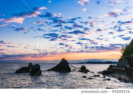 Dawn of Ise Futamiura 95609538