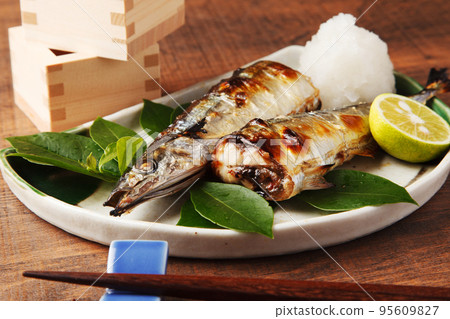 Salt-grilled saury Salt-grilled saury 95609827