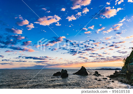 Dawn of Ise Futamiura 95610538