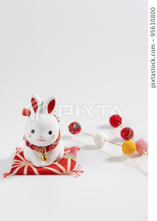 [2023 Zodiac] Rabbit figurine 95610800