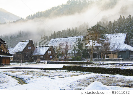 Winter Shirakawa Town 95611082