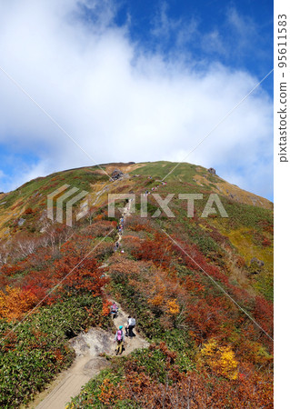 View of the Tanigawadake climbing route 95611583