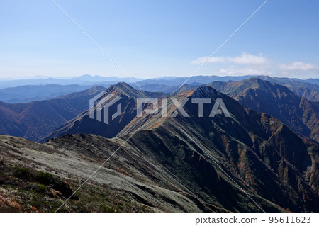 谷川岳登山路線的景色 95611623
