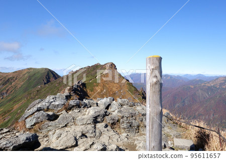 View of the Tanigawadake climbing route 95611657
