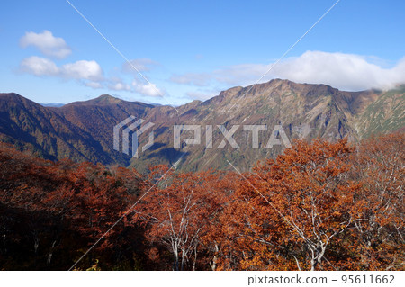 谷川岳登山路線的景色 95611662