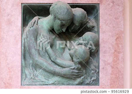 Mourning sculpture on a Mirogoj cemetery in Zagreb, Croatia Mourning sculpture on a Mirogoj cemetery in Zagreb, Croatia 95616929