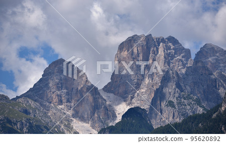 Between rock walls Between rock walls 95620892
