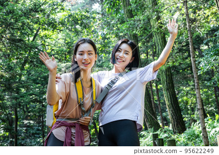 korean young women hiking and plogging_trekking mountain 95622249