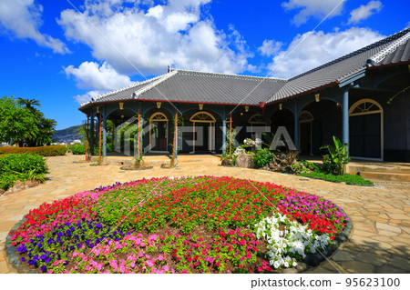 [Nagasaki Prefecture] Sunny Nagasaki Glover Garden (former Glover House) 95623100