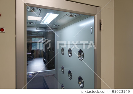 clean room 95623149
