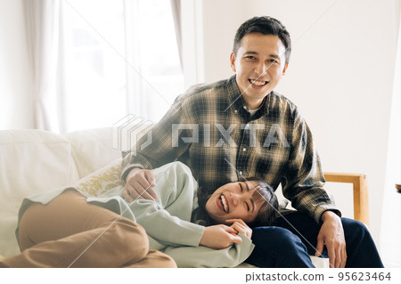 新婚同居好朋友情侶頭像 新婚同居好朋友情侶頭像 95623464