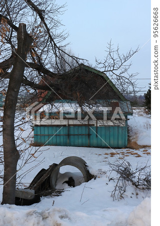 Scenery with farms in the Tokachi region of Hokkaido 95626668