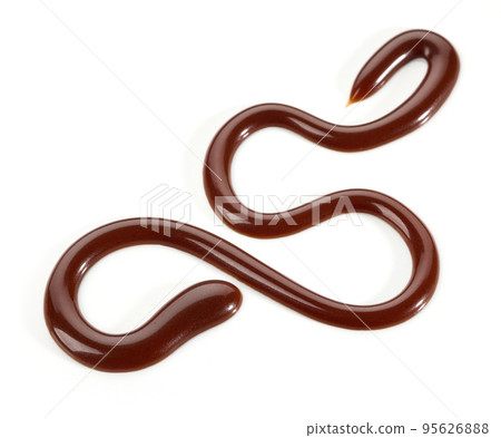 melted chocolate sauce 95626888