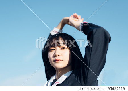 Refreshing blue sky and high school girls Refreshing blue sky and high school girls 95629319