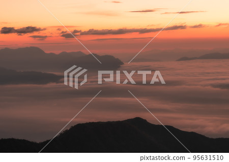 北阿爾卑斯山的風景 95631510