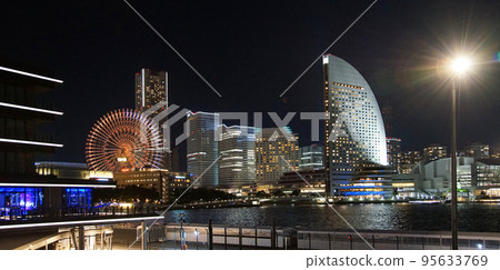 橫濱港未來的夜景 95633769