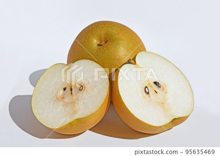 Pear (sweet pear) Pear (sweet pear) 95635469