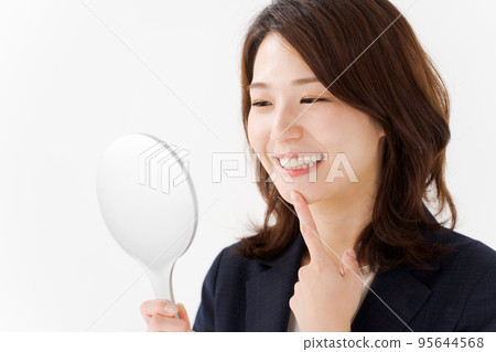 職業女性的牙科護理 職業女性的牙科護理 95644568