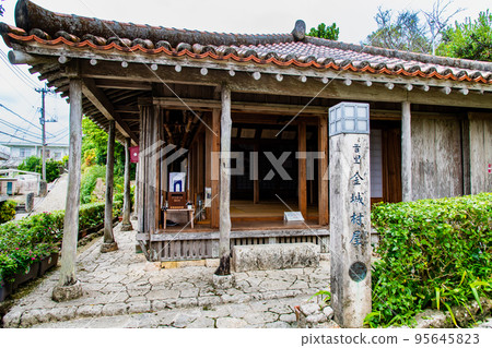 沖繩縣那霸市首里金城町村屋 95645823