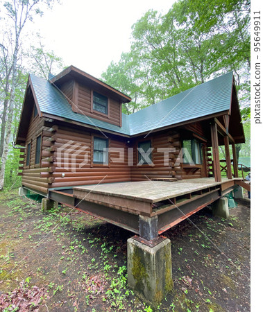 [Shinano Town, Nagano Prefecture] Log House in Nojiri Kogen University Village 95649911