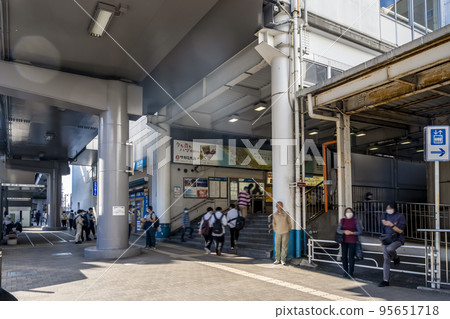 Urban scenery of Fujisawa City, Kanagawa Prefecture Fujisawa Station 95651718