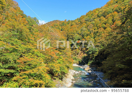 Kinshu's Akiyama-go, Nakatsugawa Valley near Maekura Bridge 95655788