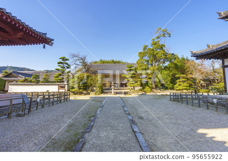 Auditorium (repository) in the precincts of Horinji Temple (Ikaruga-cho, Ikoma-gun, Nara Prefecture) 95655922