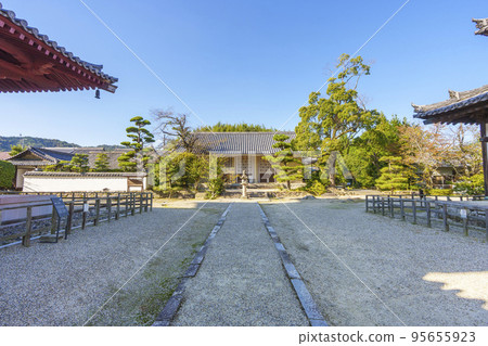 Auditorium (repository) in the precincts of Horinji Temple (Ikaruga-cho, Ikoma-gun, Nara Prefecture) 95655923