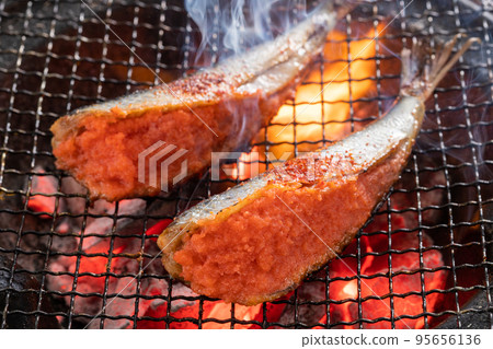 Charcoal-grilled sardine pollack with a fragrant aroma that whets the appetite Charcoal-grilled sardine pollack with a fragrant aroma that whets the appetite 95656136