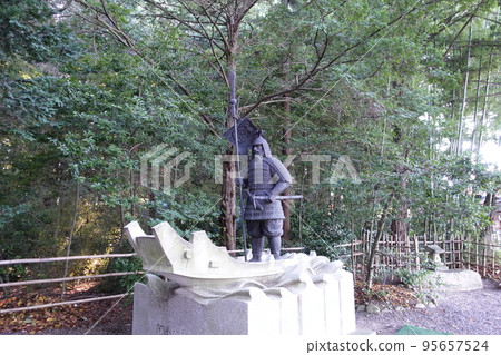 Hotaka Shrine Statue of hero Azumi Hirao 95657524