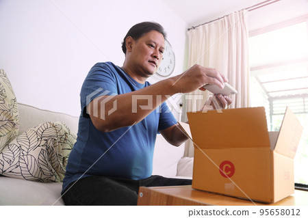 Checking the Mailbox 95658012