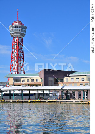 福岡市博多港塔的風景 福岡市博多港塔的風景 95658370
