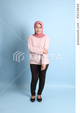 Woman with Hijab 95658648