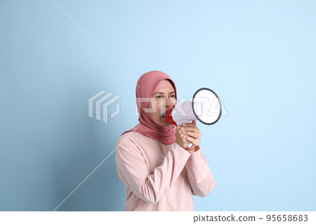 Woman with Hijab 95658683