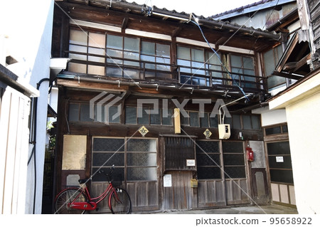 A Showa-era public bath in Kaneyama-cho, Gero City A Showa-era public bath in Kaneyama-cho, Gero City 95658922