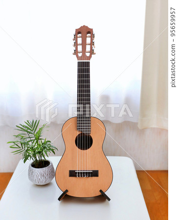 Mini guitar guitalele Mini guitar guitalele 95659957