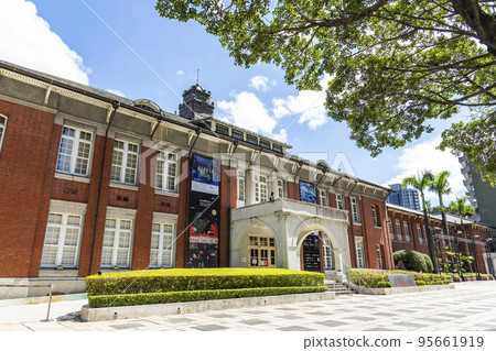 Building view of The Museum of Contemporary Art Taipei (MoCA Taipei) in Taiwan. it's located in Datong District, Taipei. 95661919