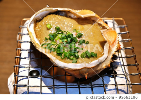 Grilled crab miso shell 95663196