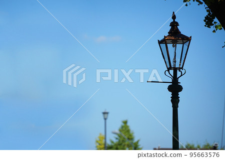 橫濱街頭的煤氣燈 95663576