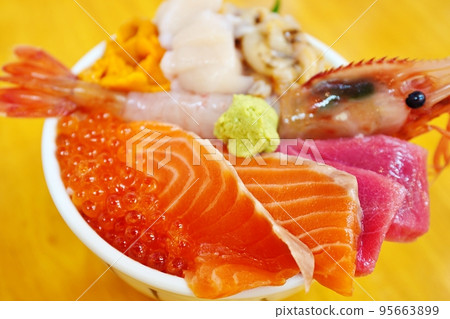 Hokkaido specialty "Kaisen-don" Hokkaido specialty "Kaisen-don" 95663899